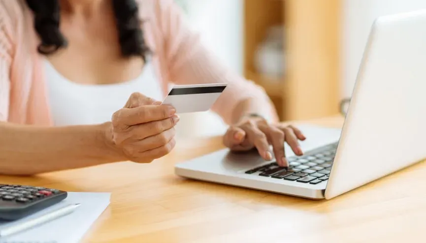 Shopify Plans and Pricing Guide 2025: How Much Does Shopify Cost?